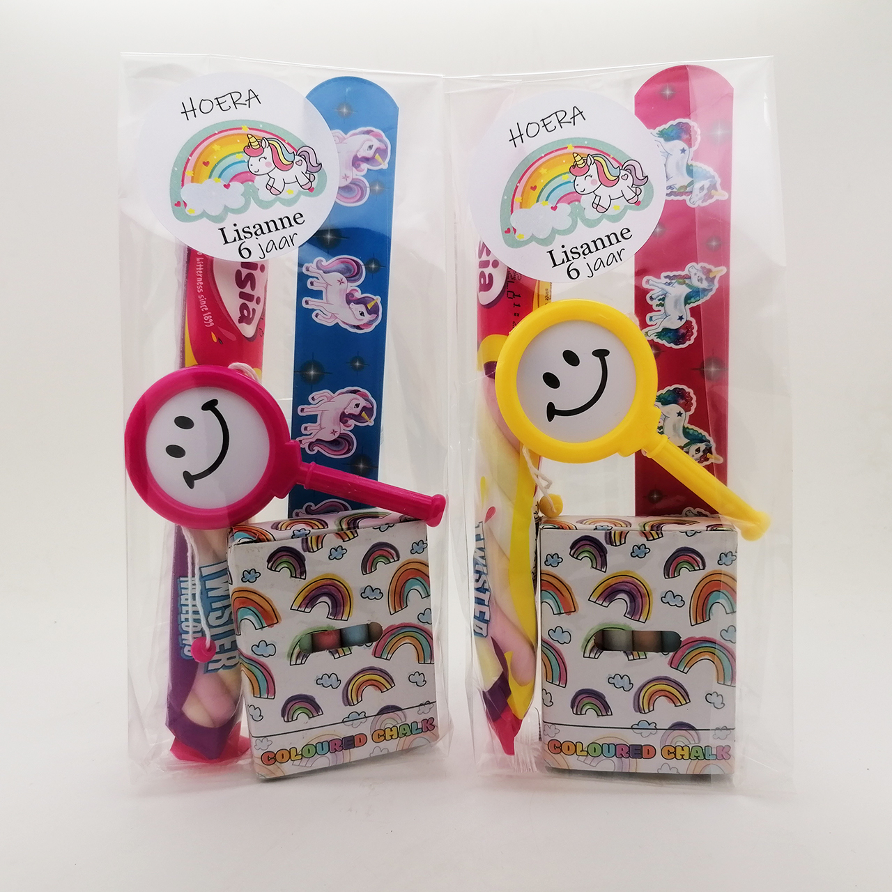 Eenhoorn uitdeelcadeautjes traktatie klaparmband stoepkrijt naamstickers