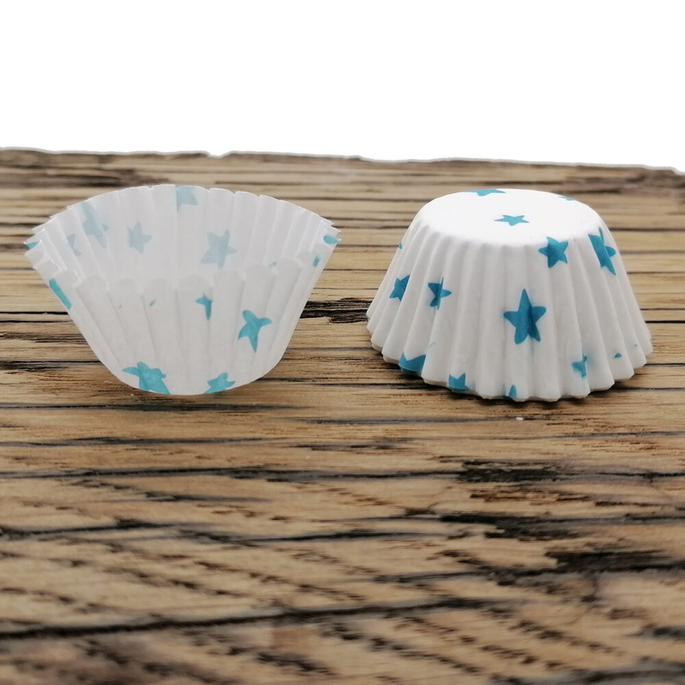 Papieren mini cupcake vormpjes wit blauw ster