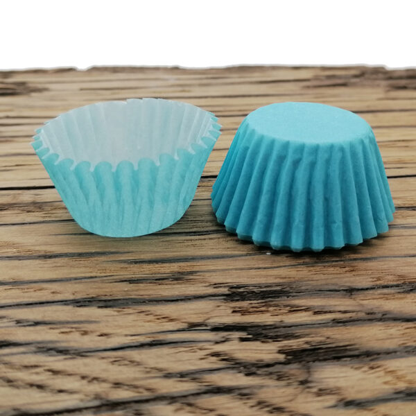 Blauwe mini papieren cupcake vormpjes