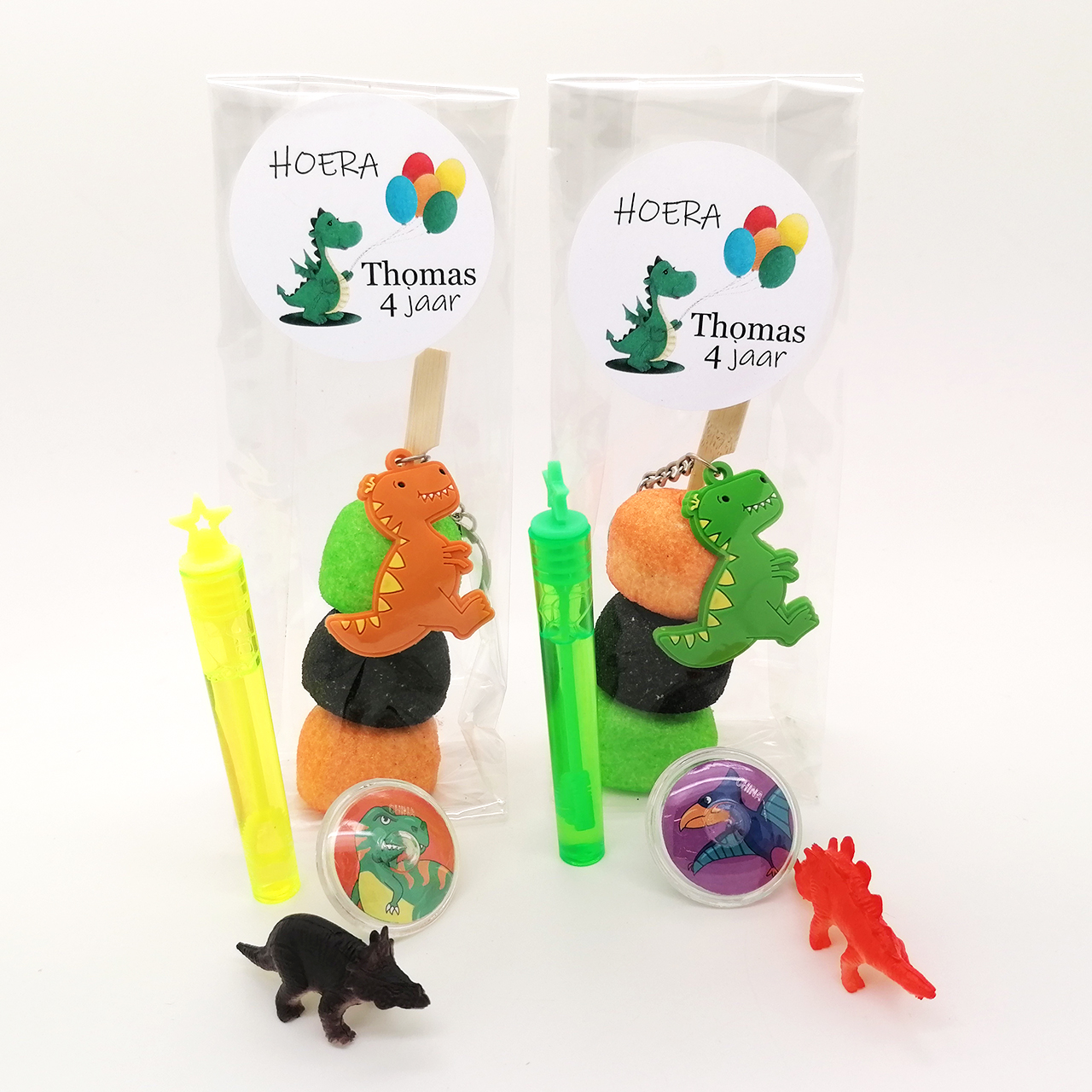 Spekbol prikker dino traktatie uitdeelcadeautjes