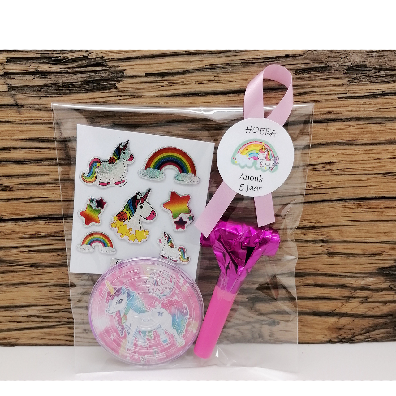 Eenhoorn traktatie spelletje stickers met naam
