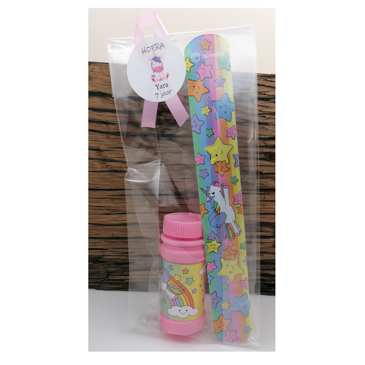 Klaparmband bellenblaas traktatie uitdelen op school