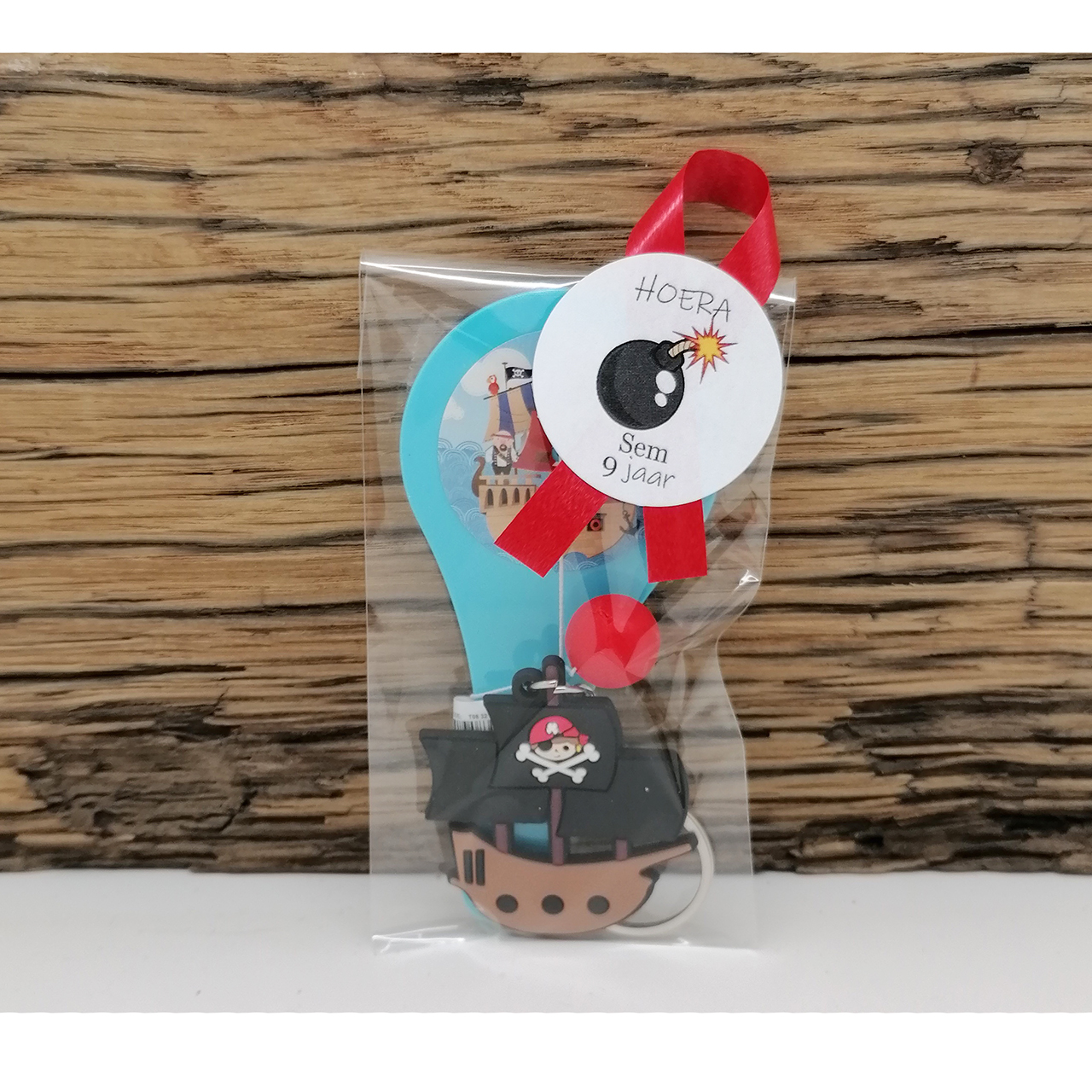 Piraat traktatie kant en klaar met naamsticker