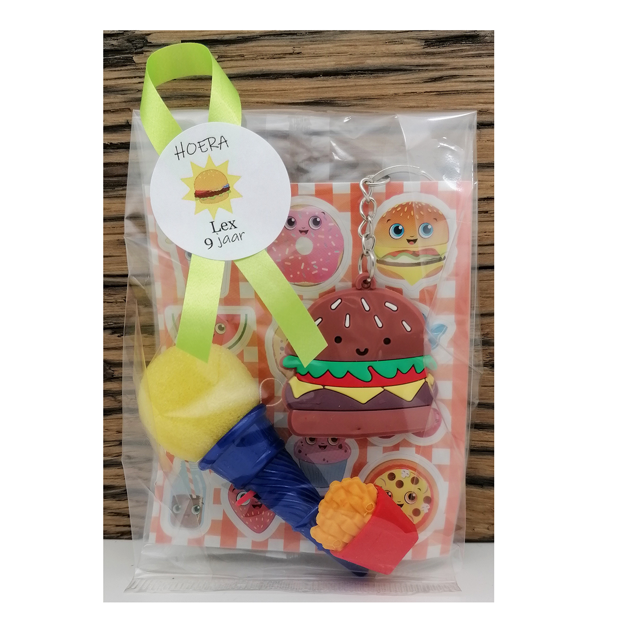 Fop ijsje sleutelhanger gum sticker traktaties
