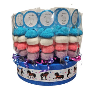 Traktatie paard thema spekbollen snoeptaart met naam