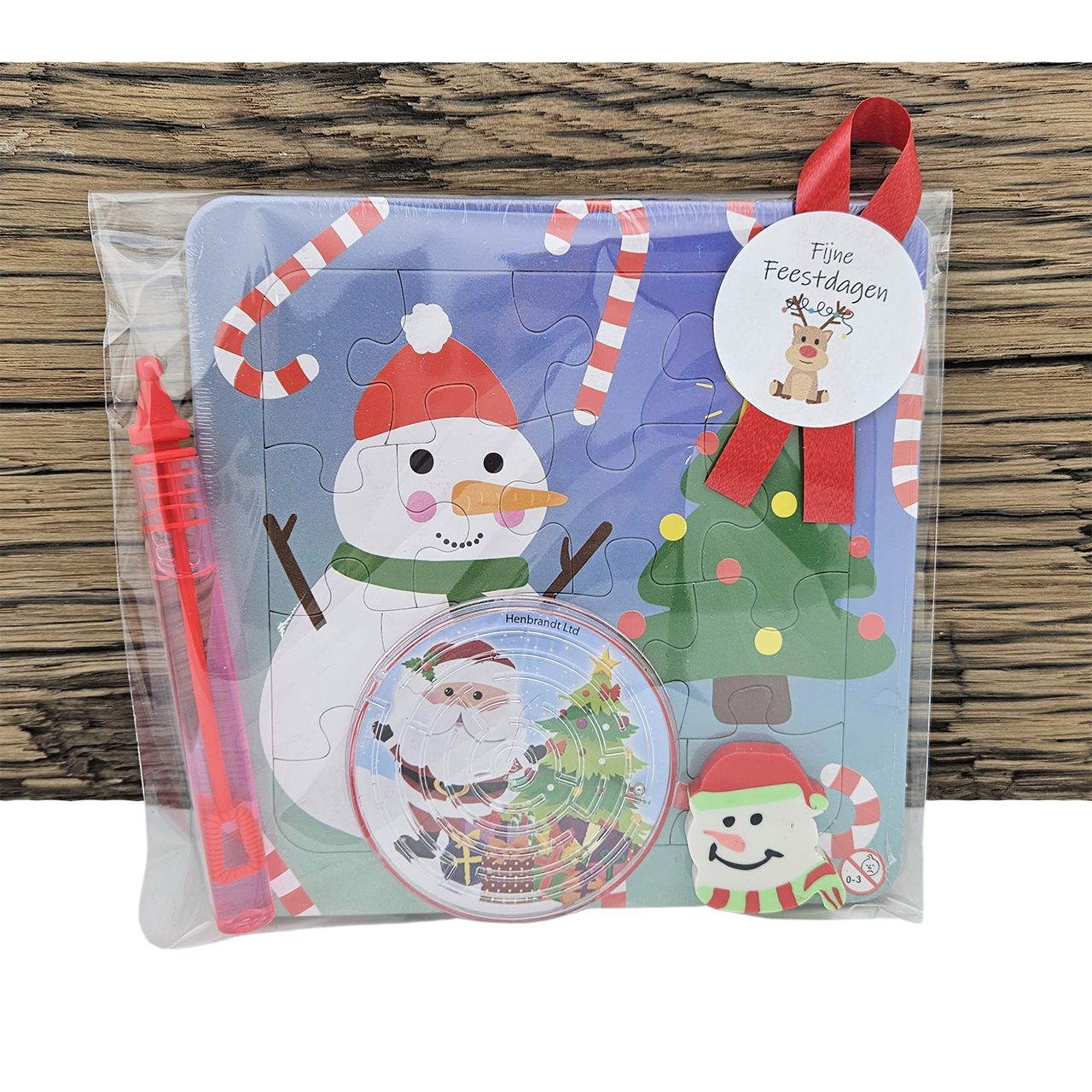 kerst traktatie met uitdeelcadeautjes bellenblaas puzzel spelletje gummetje Uitdeelcadeautjes kerst traktaties school in zakje