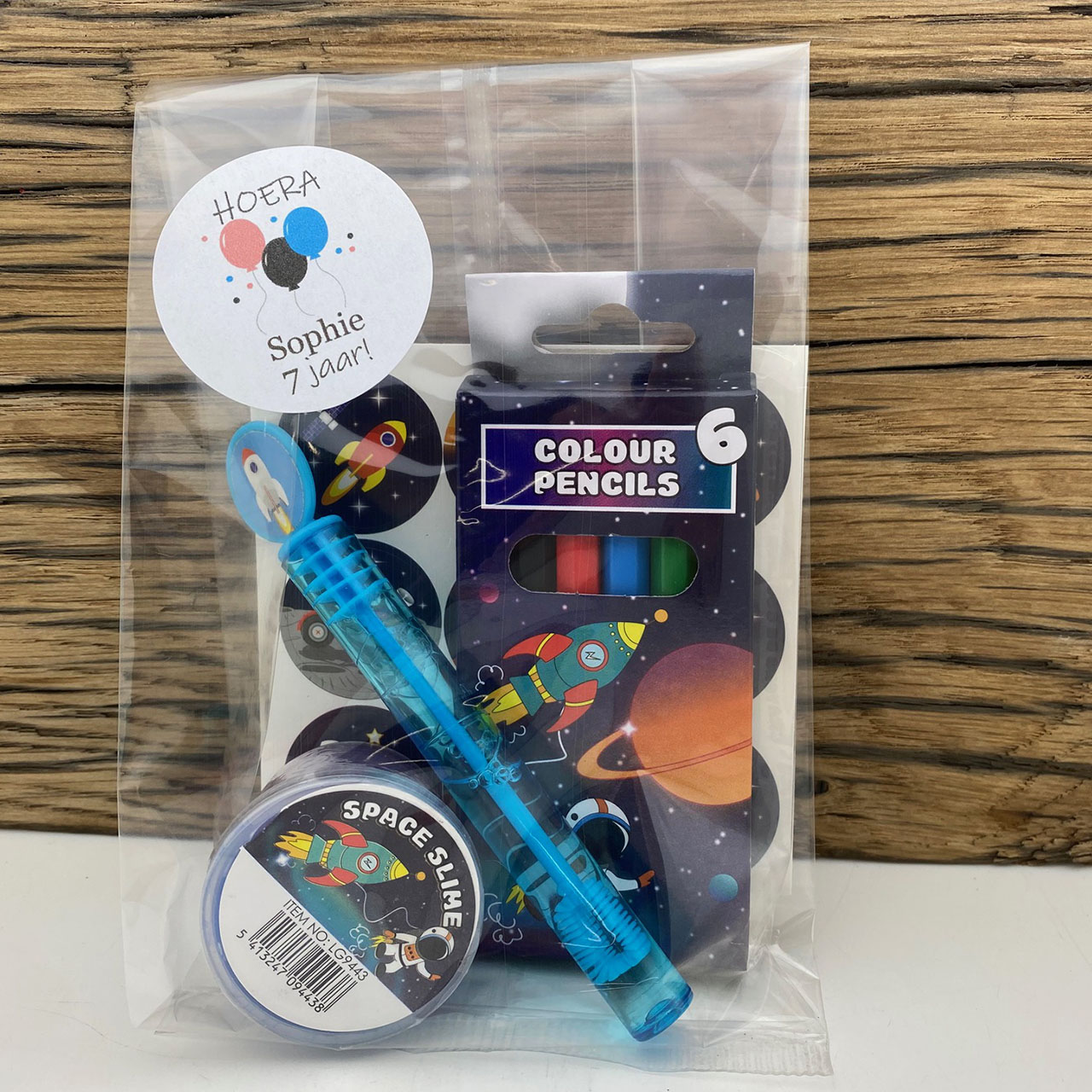 Space traktatie traktatie met space uitdeelcadeautjes